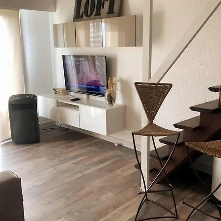 F2 F3 En Duplex Port-frejus Proche De La Apartment Frejus