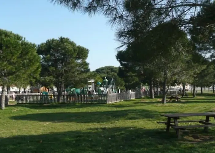 Apartment F2 F3 En Duplex Port-frejus Proche De La