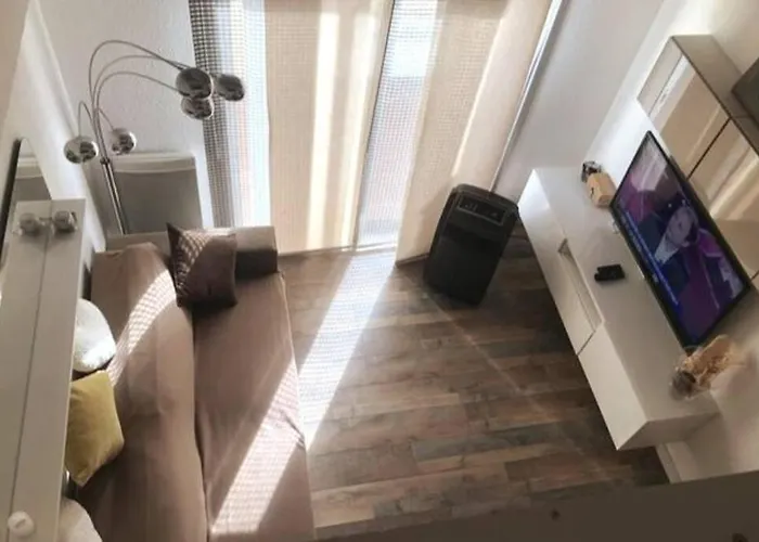 F2 F3 En Duplex Port-frejus Proche De La Apartment Frejus